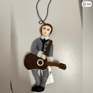 John Lennon and queen Elizabeth bundle